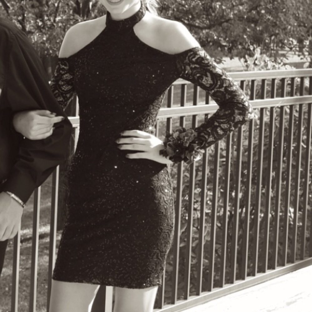 HOMECOMING DRESS! - Picture 2 of 3